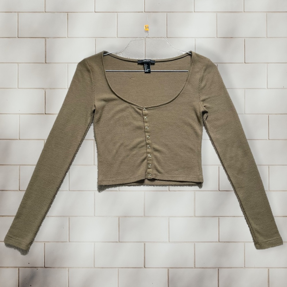 Green button down long sleeve crop top